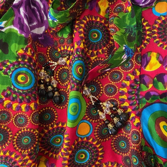 🎉SALE🎉Vibrant Multicolor Patterned Shorts - Picture 2 of 13